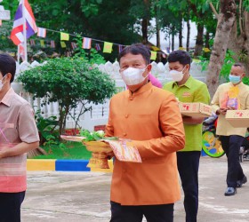 กิจกรรมทําบุญถวายเทียนพรรษาและถวายสังฆทาน 