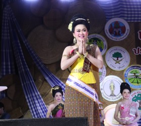 ร่วมกิจกรรมการประกวดธิดาดอกจาน ในงานดอกจานอำเภอสนม ประจำปี 2568