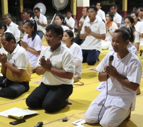 คณะผู้บริหาร สมาชิกสภา อบต. พนักงานส่วนตำบล ลูกจ้างประจำ และพนักงานจ้าง ร่วมปฏิบัติธรรม ณ วัดสว่างหนองอียอ